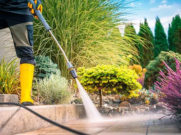 Driveway & Concrete Pressure Washing in Memphis